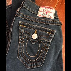 TRUE RELIGION WOMEN’S JEANS SIZE 26 in GUC